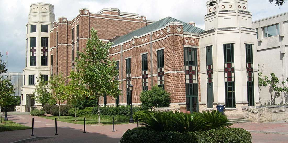 Loyola Nola Monroe Library